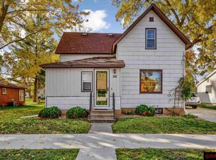 551 S Anna Ave, Lake Crystal, MN 56055