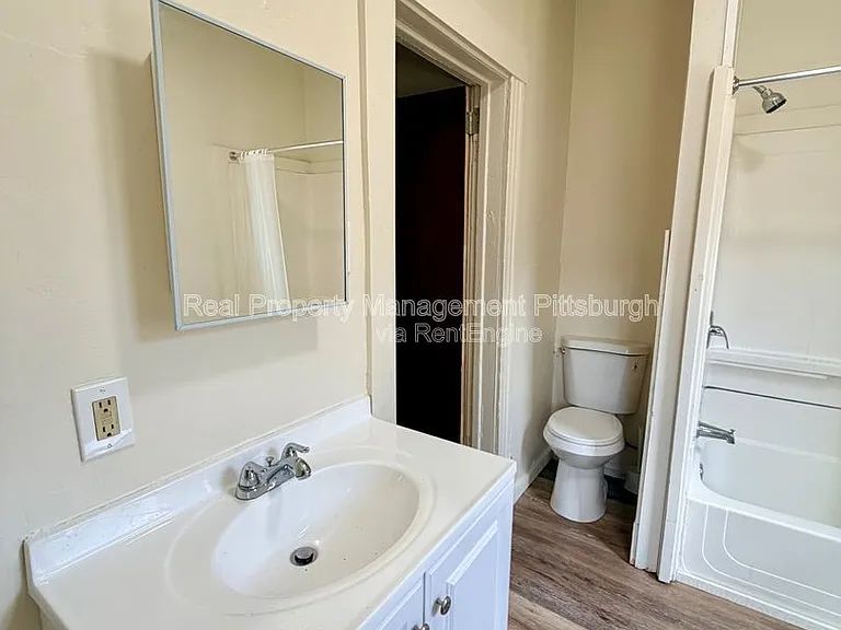 405 Main St — Photo 10