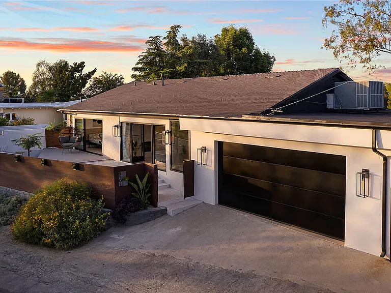 5102 Escobedo Dr — Photo 32