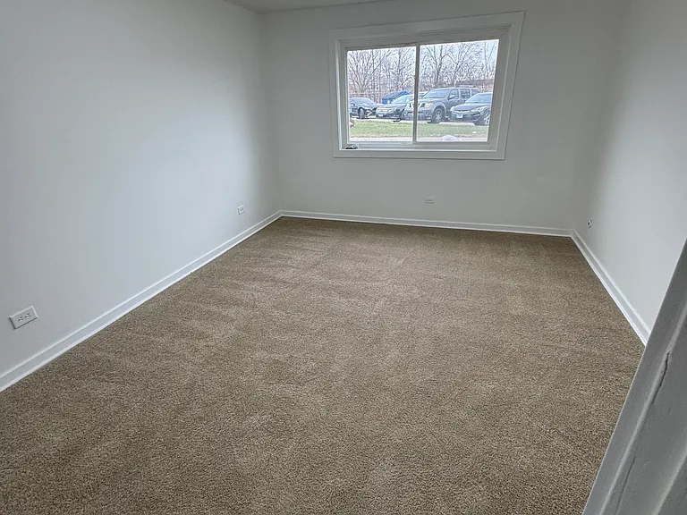 215 S Hale St — Photo 11