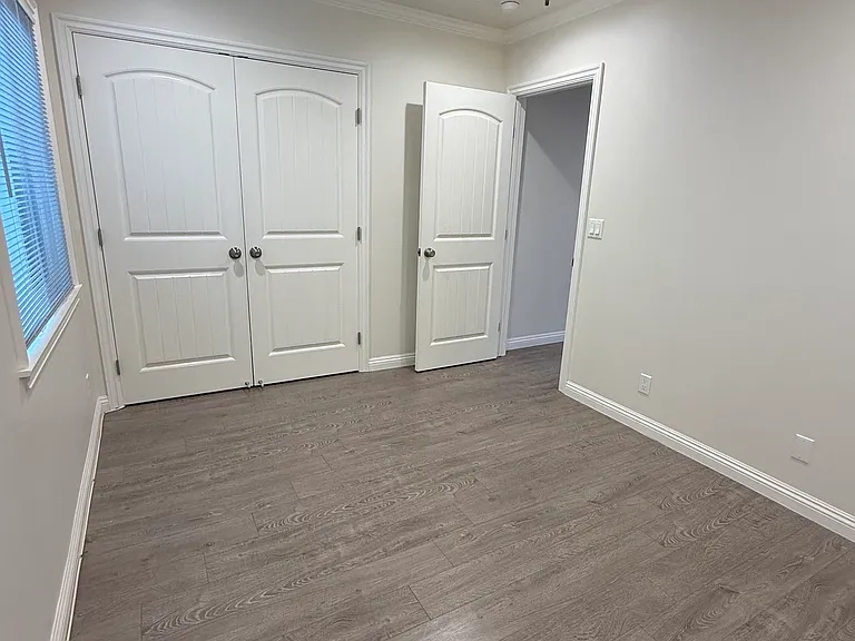 2828 S 10th Ave #1/2 — Photo 8
