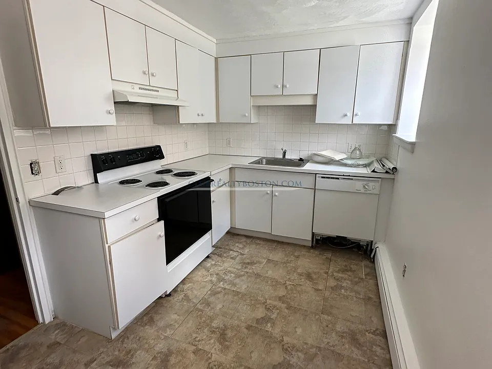 497 Centre St #2A