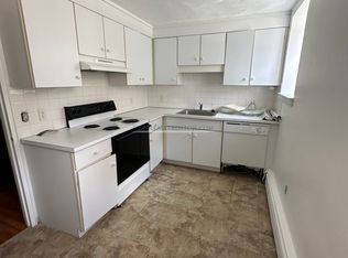 497 Centre St APT 2A, Newton, MA 02458