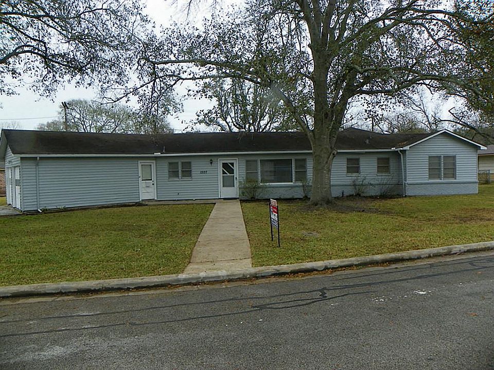 1st image of 1207 Courtney Dr