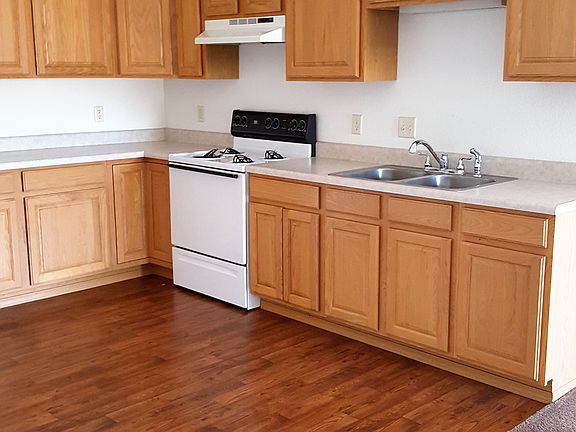 3rd image of 235 Linden Ct APT A