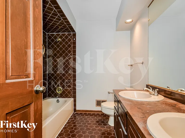 5668 Eagle Nest Ct — Photo 13