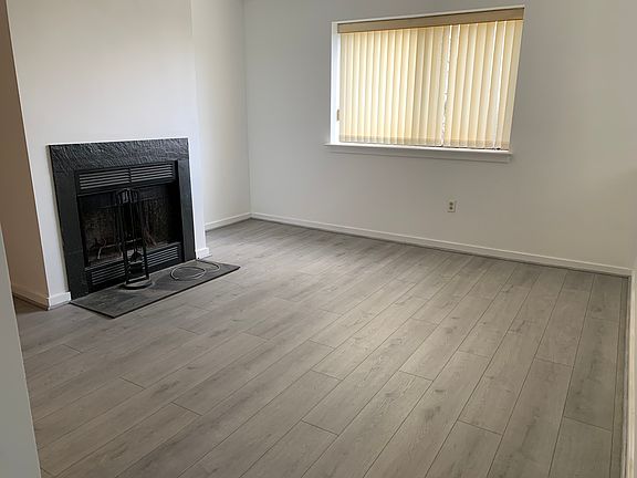 4th image of 470 Lynetree Dr