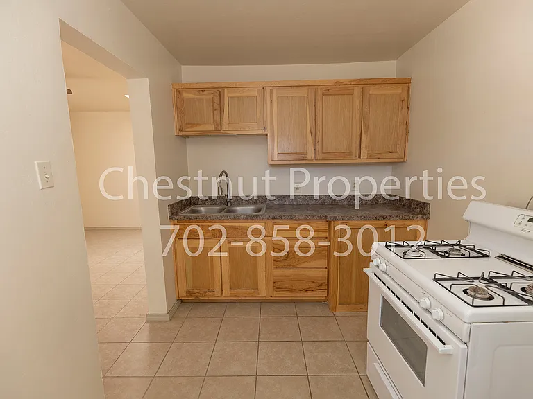 1205 Cherry St #B — Photo 14