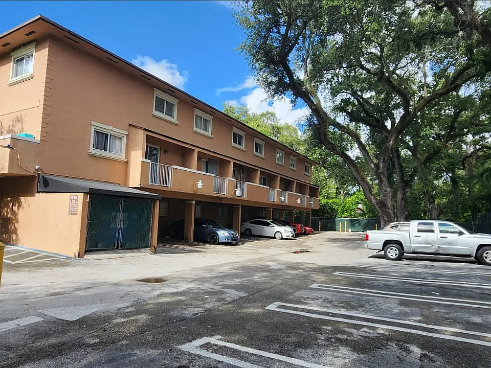 1650 NW 25th Ave #216