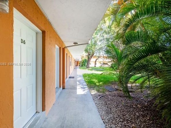 9760 SW 184th St APT 6D