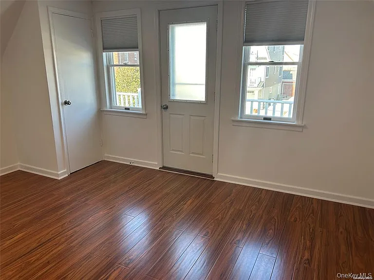 318 E Penn St — Photo 2