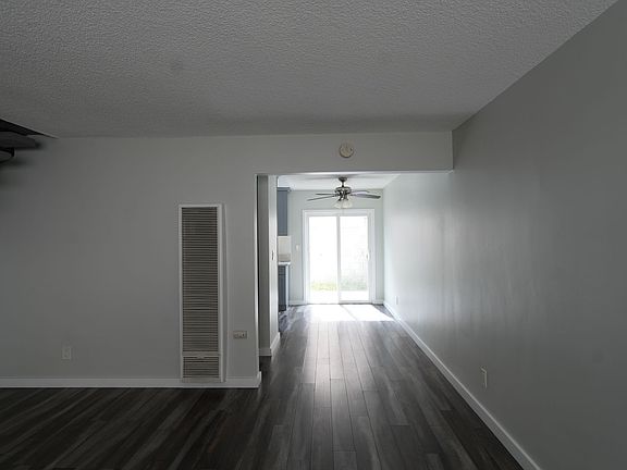 5th image of 5309-11 Boswell Pl