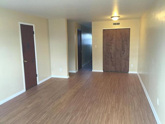 2nd image of 19 S Weyant Ave APT E