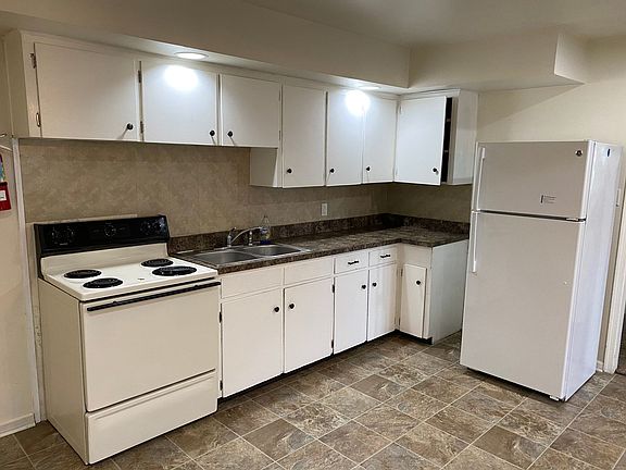 4th image of 420-430 E High St #8