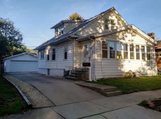 13 Manor Ct, Joliet, IL