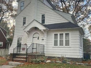 16 Devonshire Rd, Pleasant Ridge, MI 48069