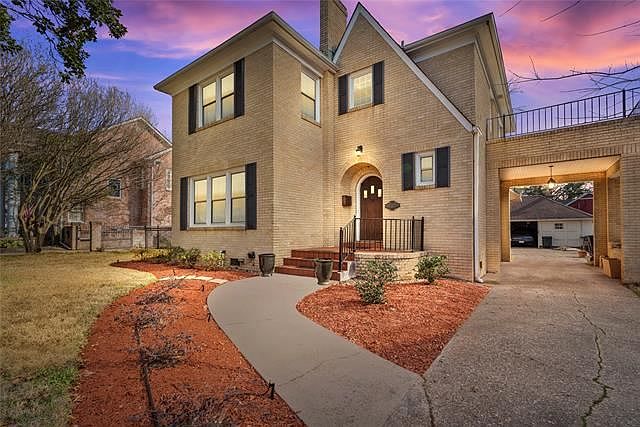 1st image of 739 Wilder Pl