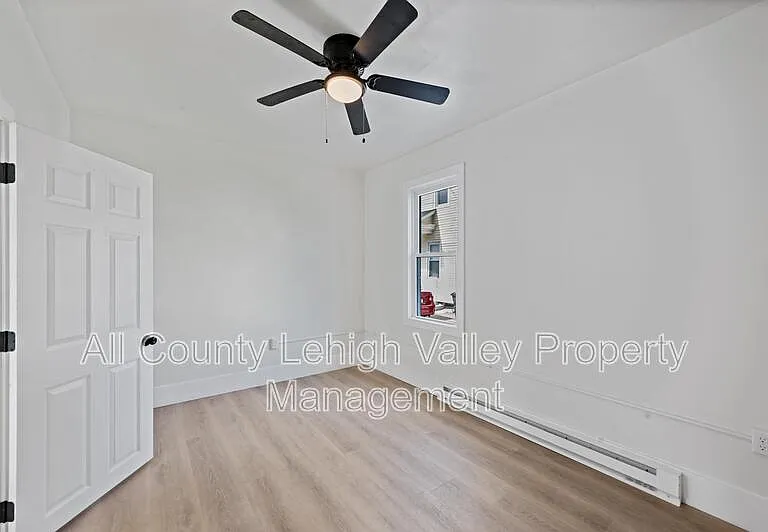 122 E Goepp St #1 — Photo 7