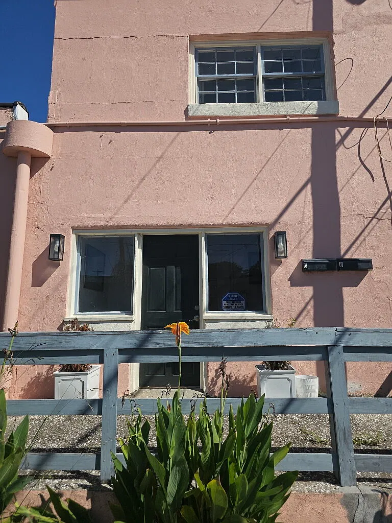 1 bed, 1.0 bath, $1,350 — Photo 1