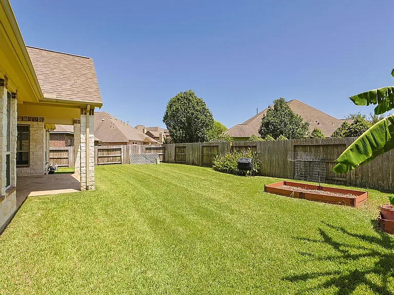 9739 Reston River Ln — Photo 46