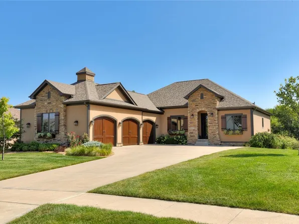 1527 20th Ave SE, Altoona, IA 50009