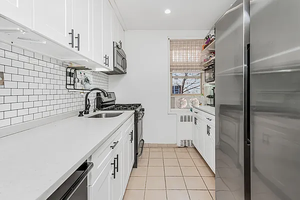 Sold by Re/Max In The City | media 24