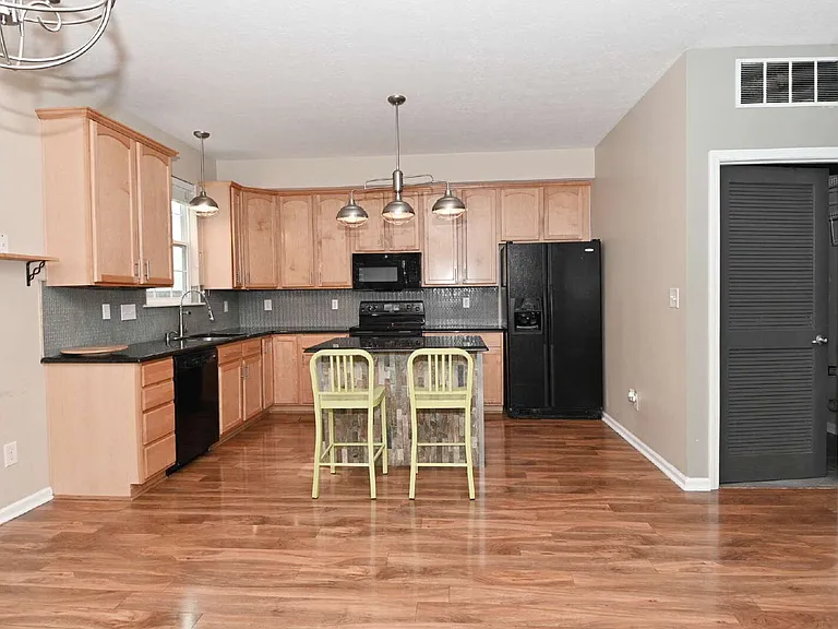 8405 Swift Ct — Photo 13