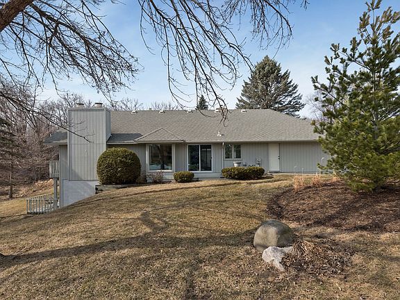 2nd image of 4930 Sussex Pl