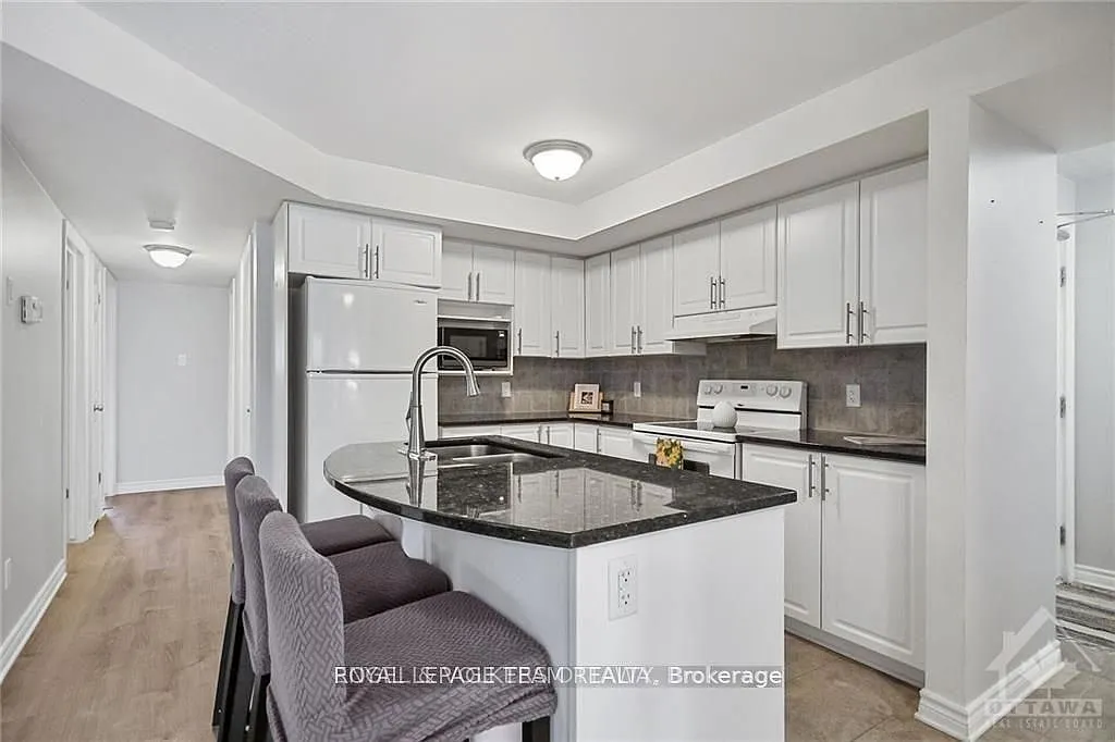 2 bed, $2,300 — Photo 4
