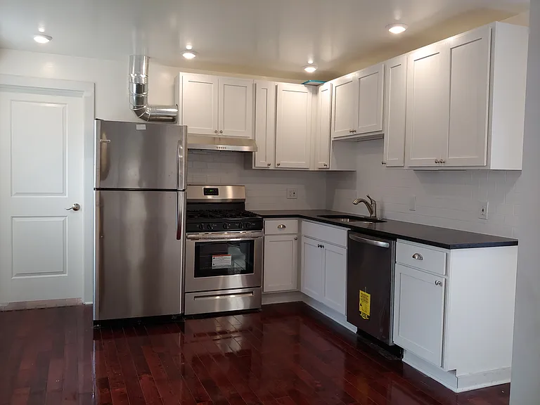 301 National Ave NW #2 — Photo 3