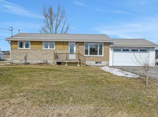 6591 Russell Rd, Ottawa, ON K0A 1K0