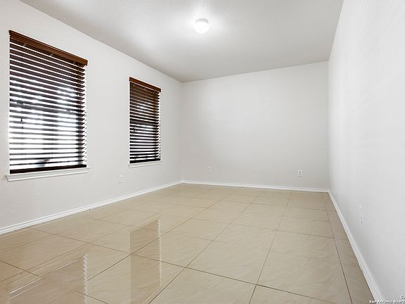 3rd image of 4130 texas palm