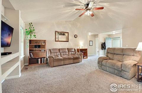 4th image of 422 Ptarmigan St