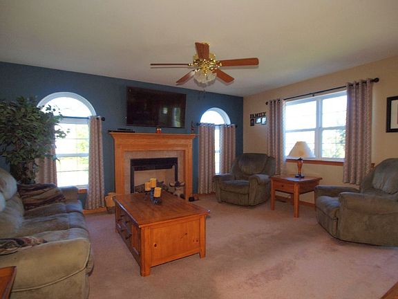 2nd image of 2985 Lambert Ct