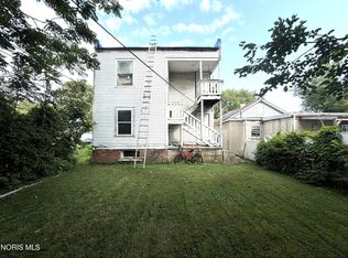 1916 Chase St, Toledo, OH 43611