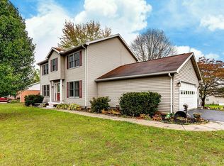 140 Valhalla Dr, Eaton, OH 45320