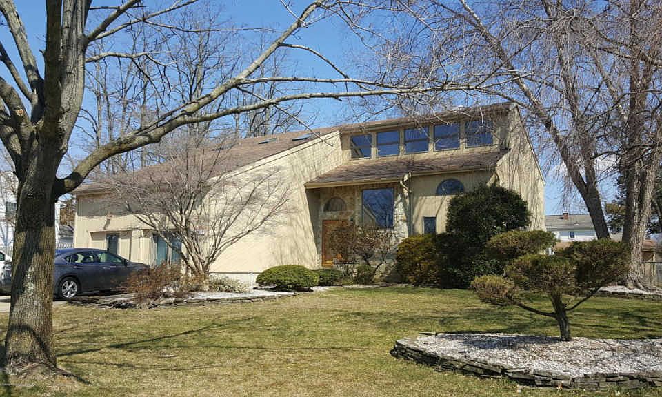1st image of 675 Michael Dr