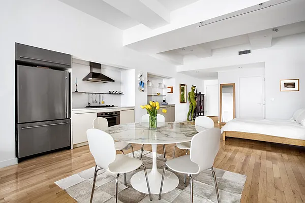 Rented by Compass | media 23