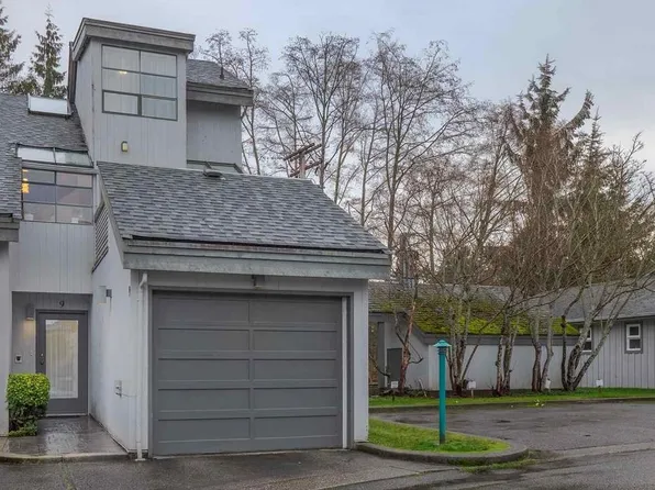 5753 Wharf Ave #9, Sechelt, BC V0N 3A0