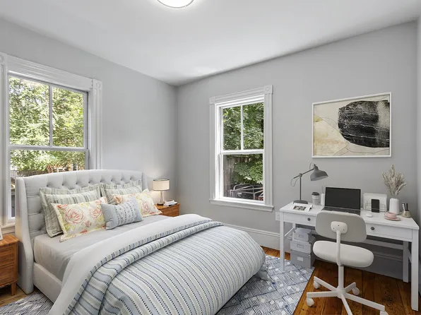 68 Banks St #1B, Cambridge, MA 02139