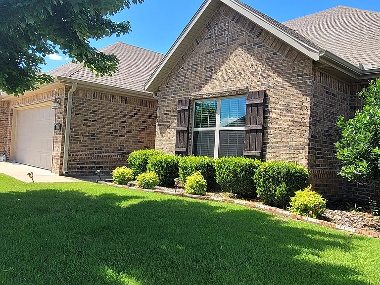 5810 W Cane Hill Dr — Photo 2