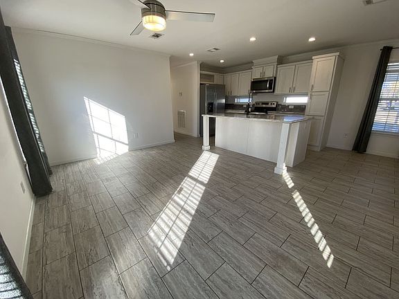 5th image of 2610 Dogwood Pl
