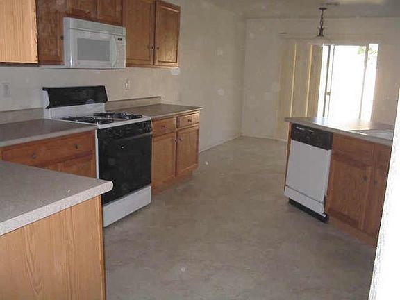 3rd image of 3115 N 130 Avenue