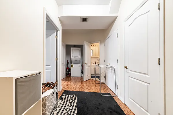 Rented by Key City Capital Inc | media 15