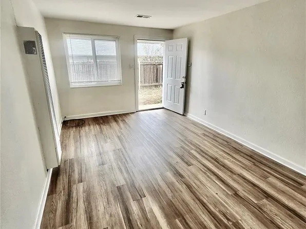 1175 Akron St, Aurora, CO 80010
