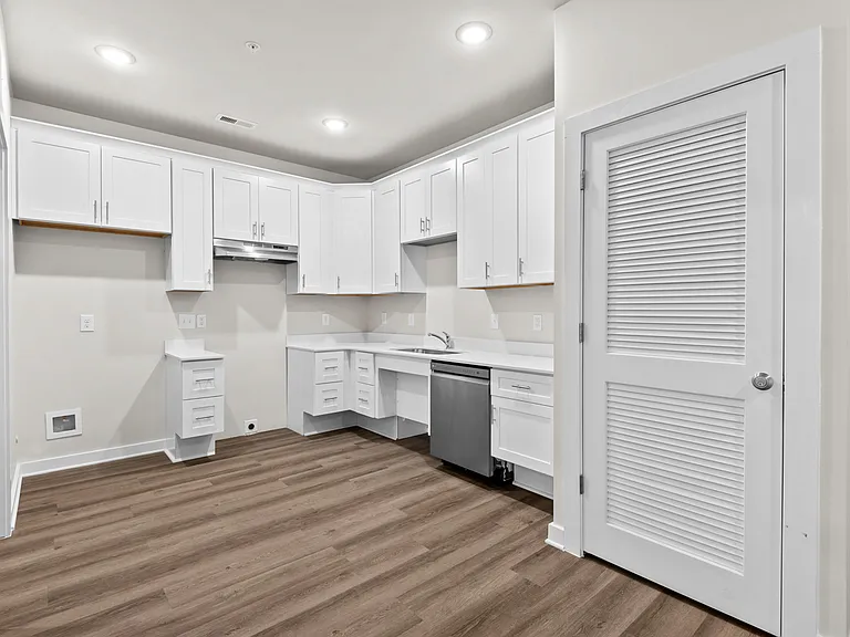 223 S 11th St #106 — Photo 27