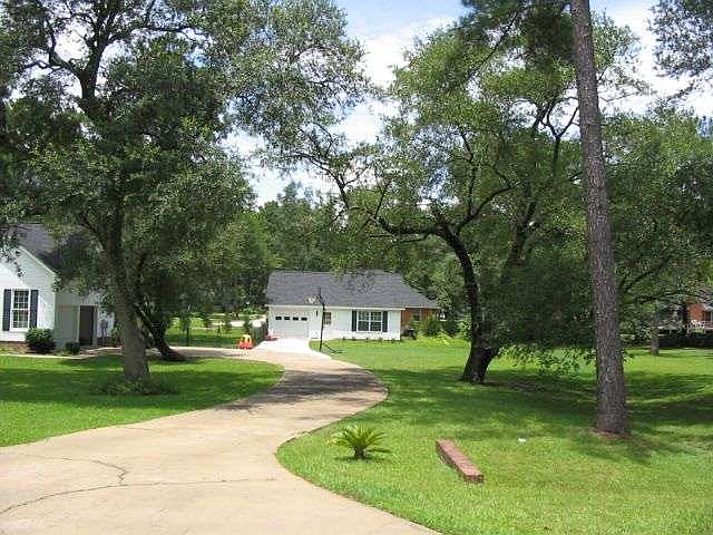2nd image of 117 Bent Oak Cir