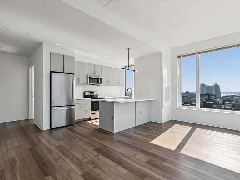 569 N 5th St #610 — Photo 3