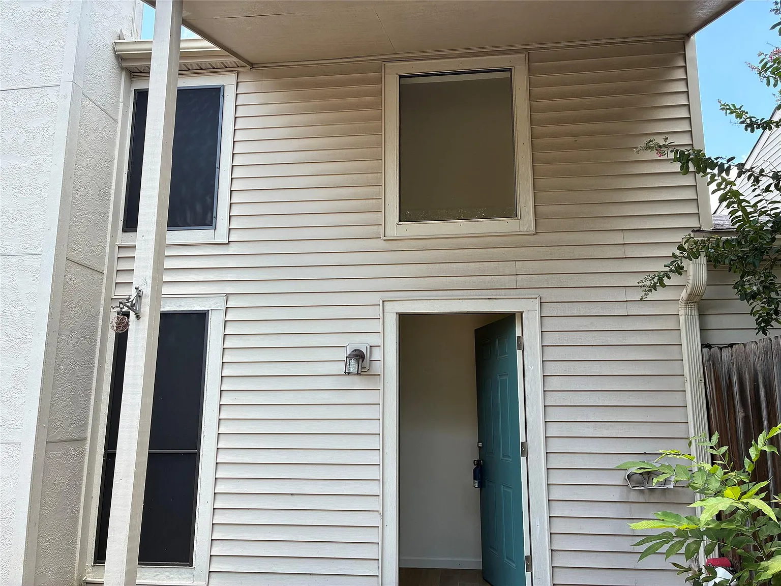 1 bed, 1.0 bath, 1008 sqft, $1,300 — Photo 3