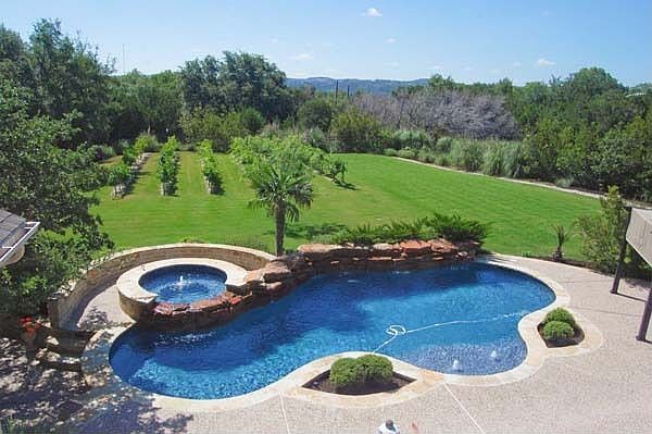 1st image of 2419 Padina Dr